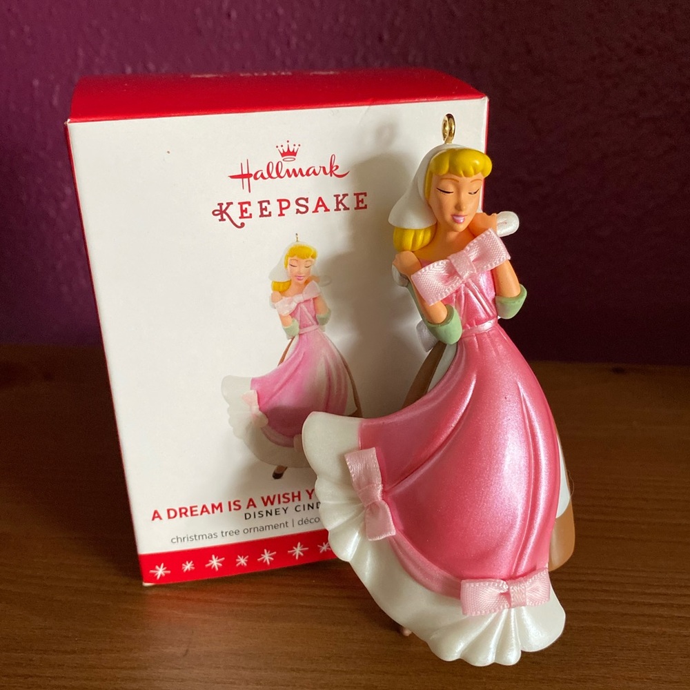 Hallmark Keepsake Disney Cinderella Ornament NIB